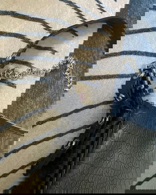 Geanta neagră mică