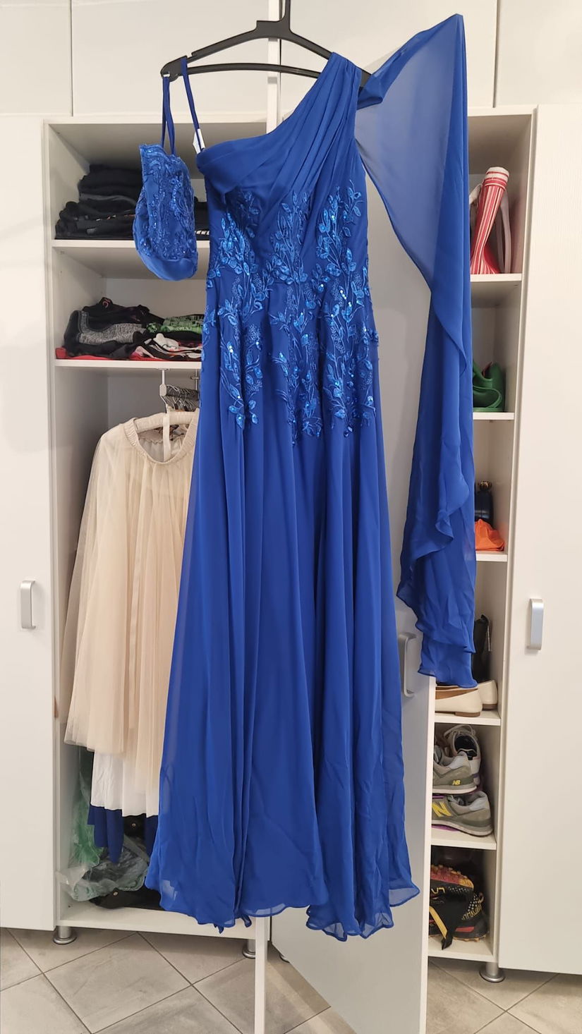 Rochie de seară albastru regal  efect WOW garantat!