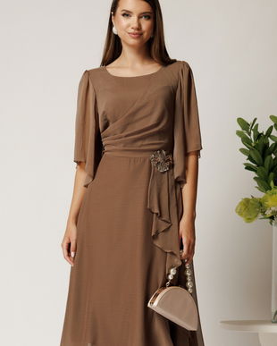 Rochie midi bej din voal in clos cu broderie florala pe talie