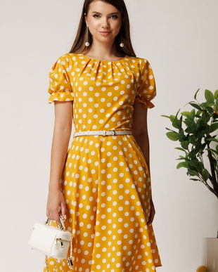Rochie midi galbena din viscoza in clos cu buline si curea in talie