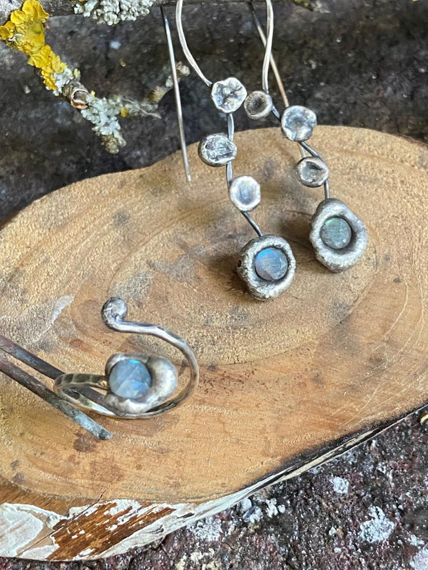 Cercei lungi din argint 925 oxidat, organici, cu pietre de labradorit