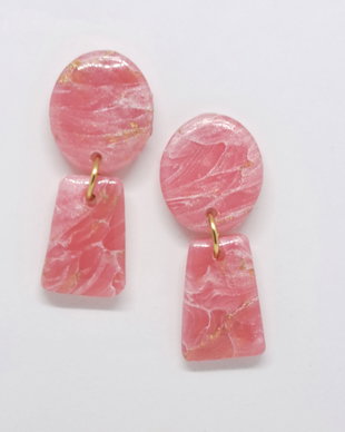 Cercei roz sidefat, confectionati din fimo, cercei lungi, cercei atarnatori