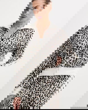 Puma bluză culoarea maro, cu model, 632342