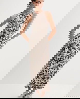 Puma rochie culoarea maro, maxi, mulata, 632339