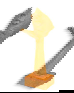 Sarut-statueta din fonta antik rusty