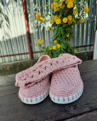 Espadrile si bentita