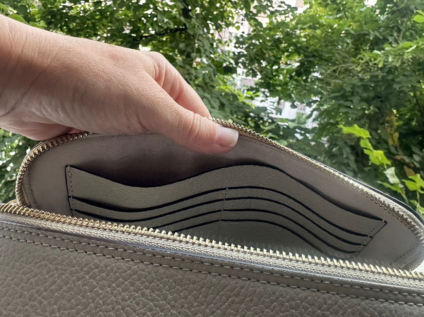 Geantă crossbody Coccinelle