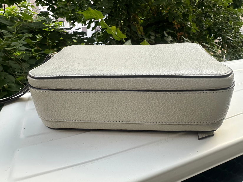 Geantă crossbody Coccinelle