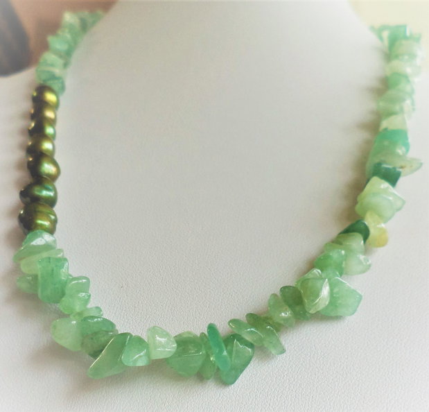 Colier handmade din cipsuri de aventurin si perle de cultura