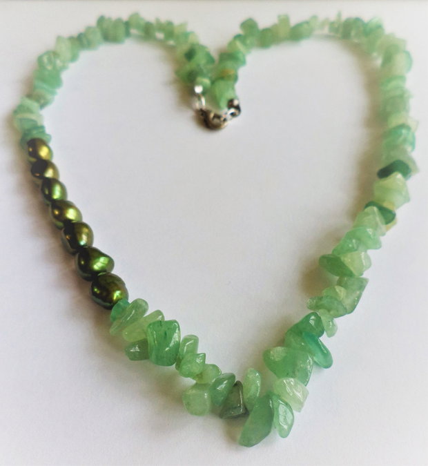 Colier handmade din cipsuri de aventurin si perle de cultura