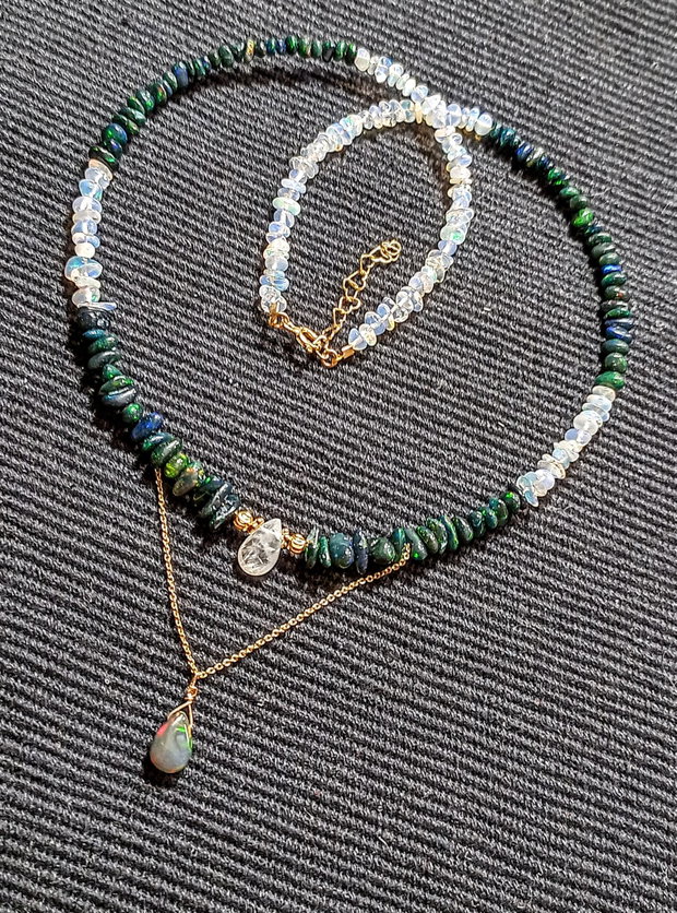 Colier vermeil opal de foc etiopian alb negru piatra lunii brioleta fatetata lant argint placat cu aur contrast minimalist boho chic trendy - Transport gratuit