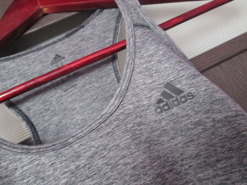 maieu gri Adidas dame  M