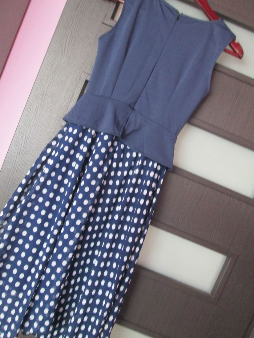 rochie cu buline eleganta S/XS