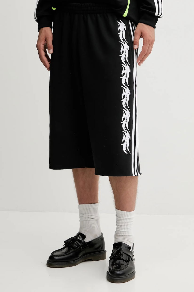 adidas Originals pantaloni scurți Spiders Oversized Inch Sweat Shorts culoarea negru, JW0205
