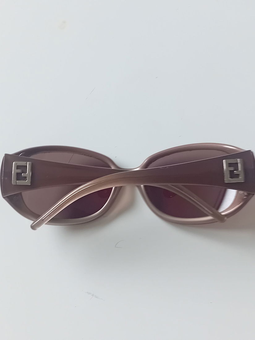 Ochelari de soare Fendi