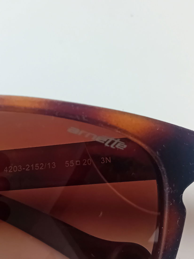Ochelari de soare Arnette