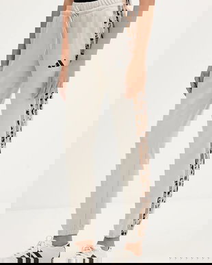 adidas pantaloni de trening 3-Stripes culoarea bej, cu imprimeu, KB8511