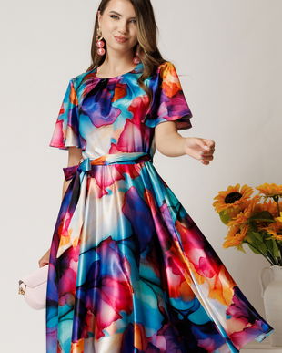 Rochie midi cu imprimeu multicolor din satin in clos cu cordon in talie