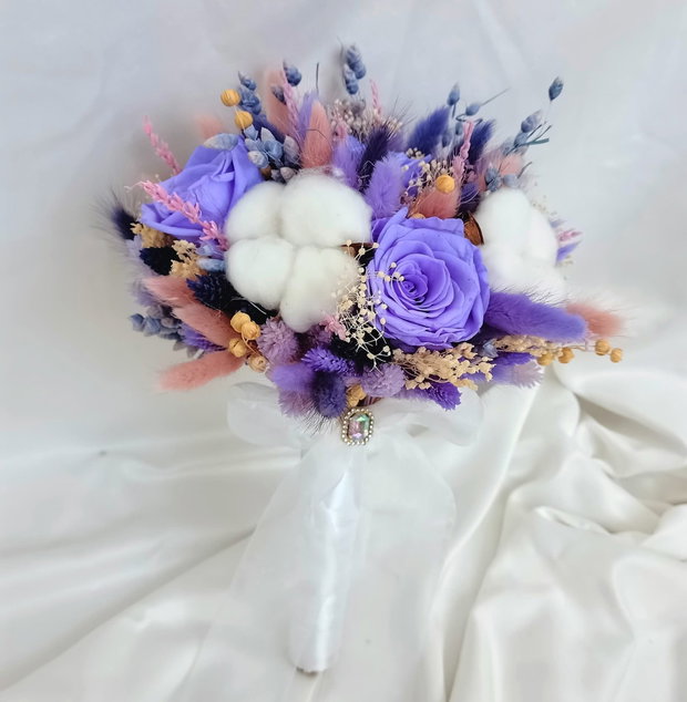 Buchet mireasa 2025 Lila