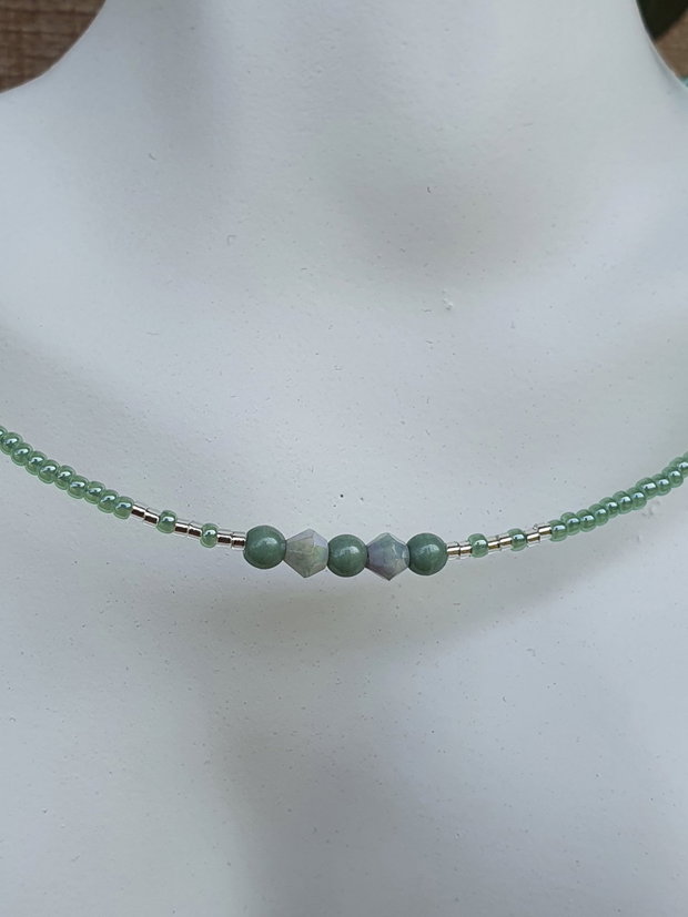 Choker minimalist cu mărgele turcoaz