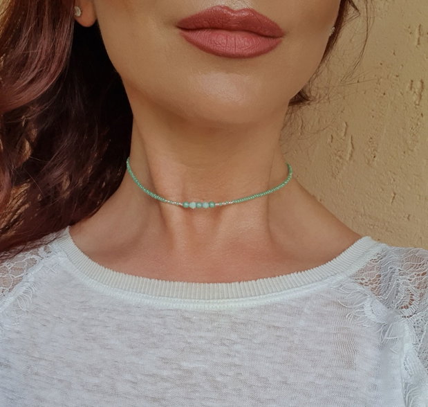 Choker minimalist cu mărgele turcoaz