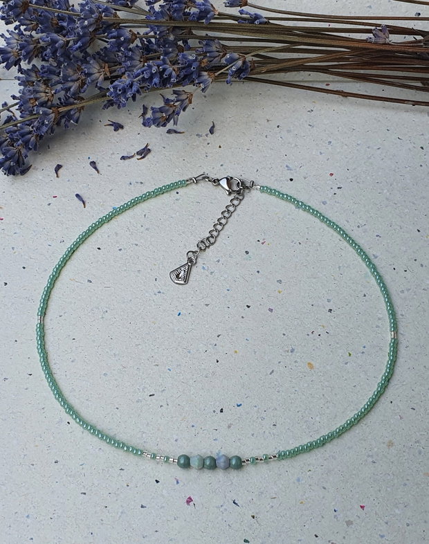 Choker minimalist cu mărgele turcoaz