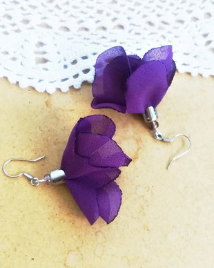 Cercei clopotei violet mov