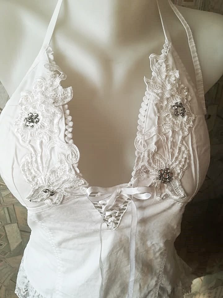 top alb cu dantela si broderie nou ,Oh Yes