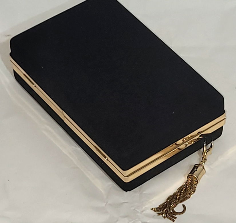 Geanta caseta