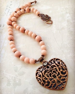 Colier vintage coral, jad somon & pandantiv inima cupru