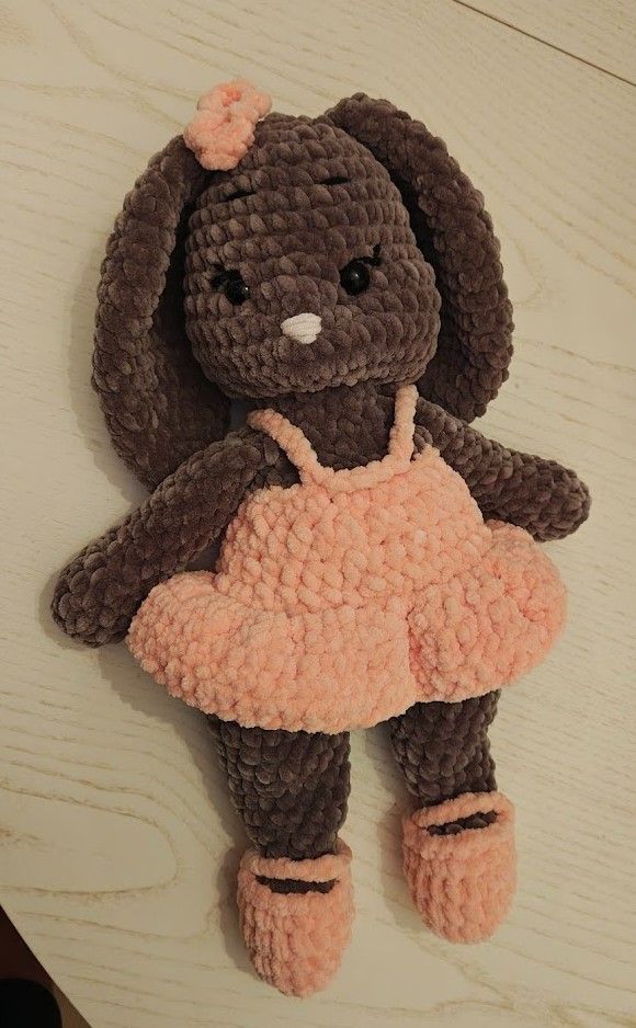 Fetita iepuras by Irina