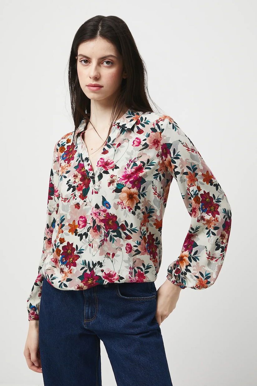 Medicine bluză culoarea bej, cu imprimeu