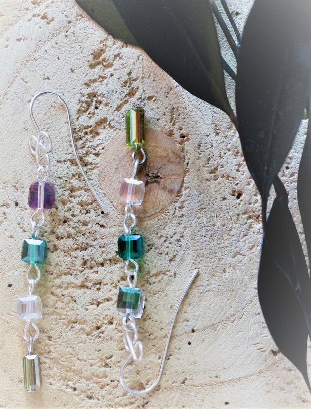 Cercei handmade din sarma si cristale tip swarovski