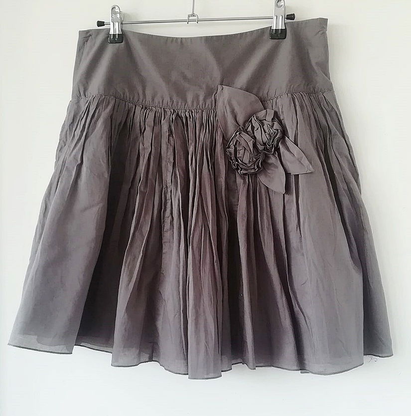 fusta de panza gri cu trandafiri , Promod  , 40