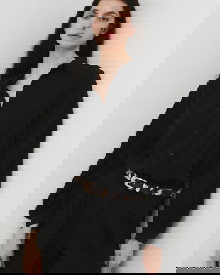 Medicine cămașă culoarea negru, cu guler clasic, regular