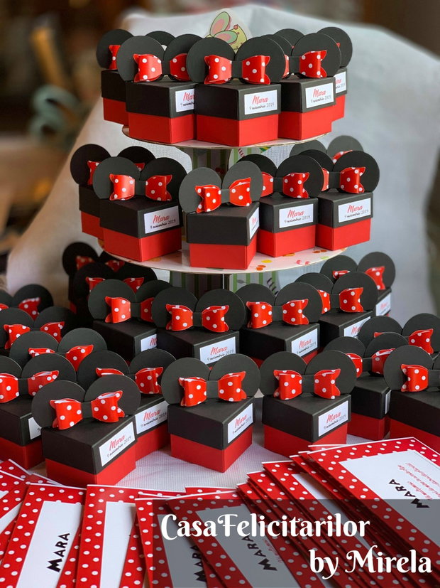Cutii marturii botez  Minnie mouse rosie