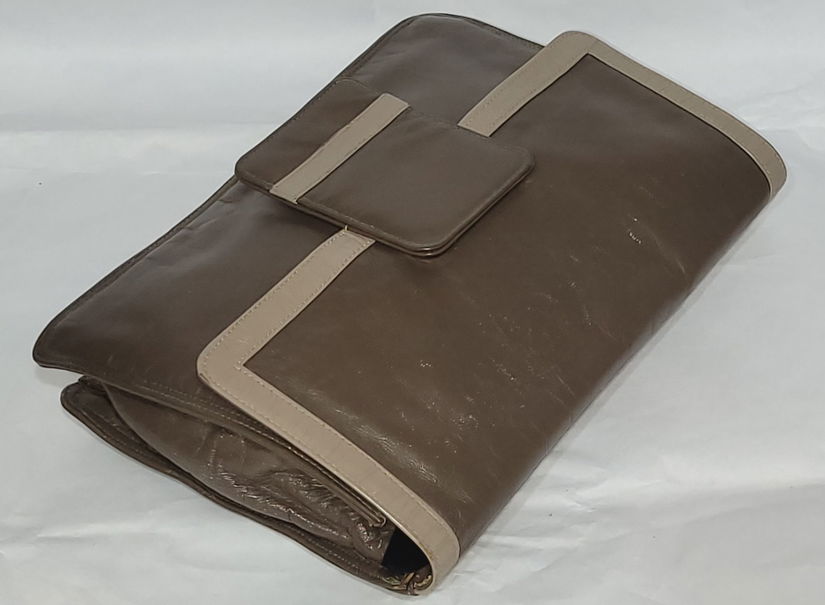 Plic retro din piele