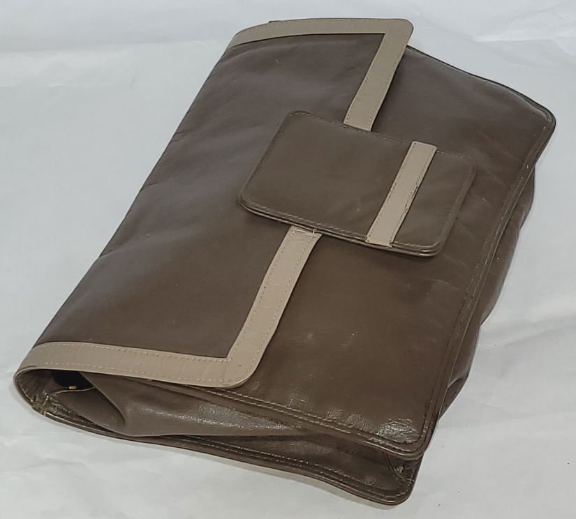 Plic retro din piele