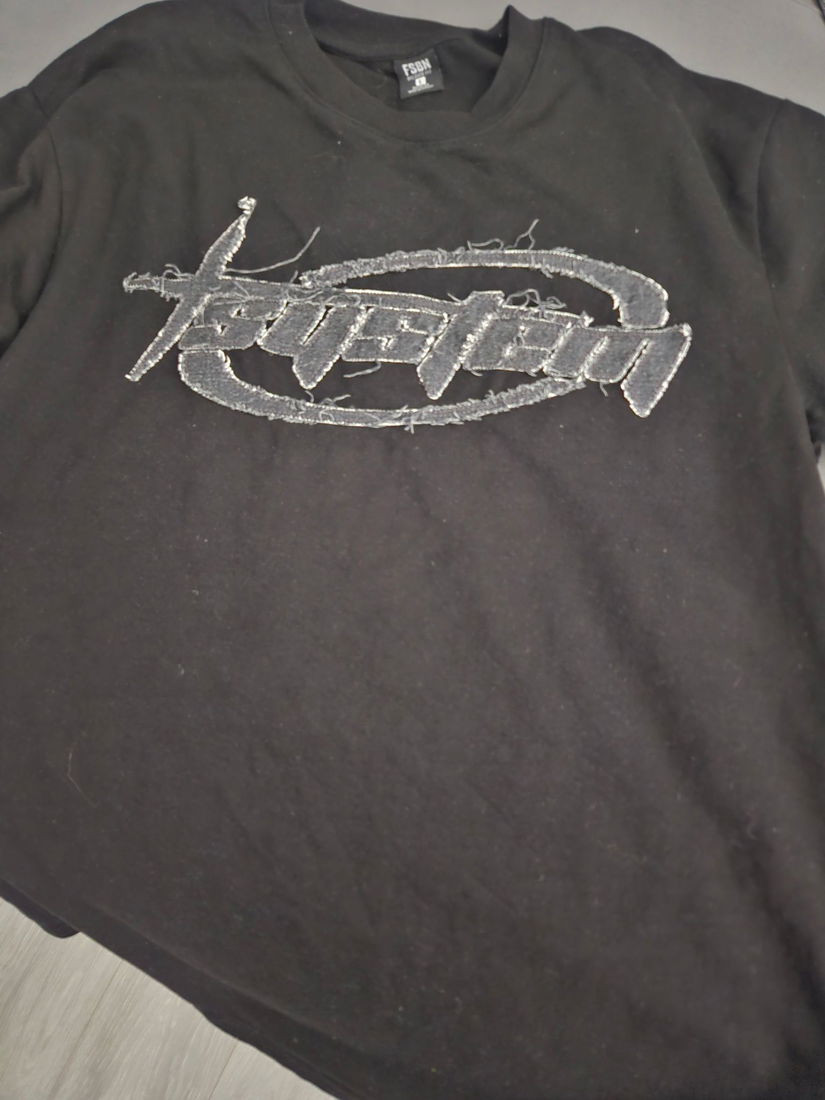 Tricou