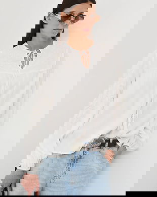 Medicine bluză culoarea bej, cu imprimeu