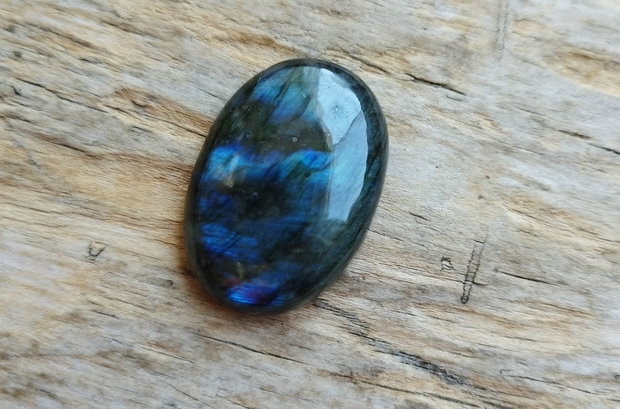 Cabochon labradorit, 36x25x7.5 mm