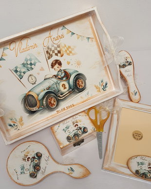 Set personalizat pentru taierea motului / 1 an, baietel in masina retro