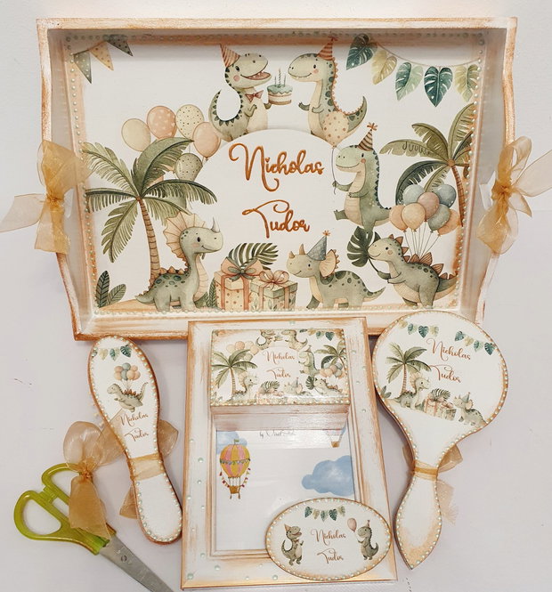 Set personalizat pentru taierea motului / 1 an, dinozauri, verde