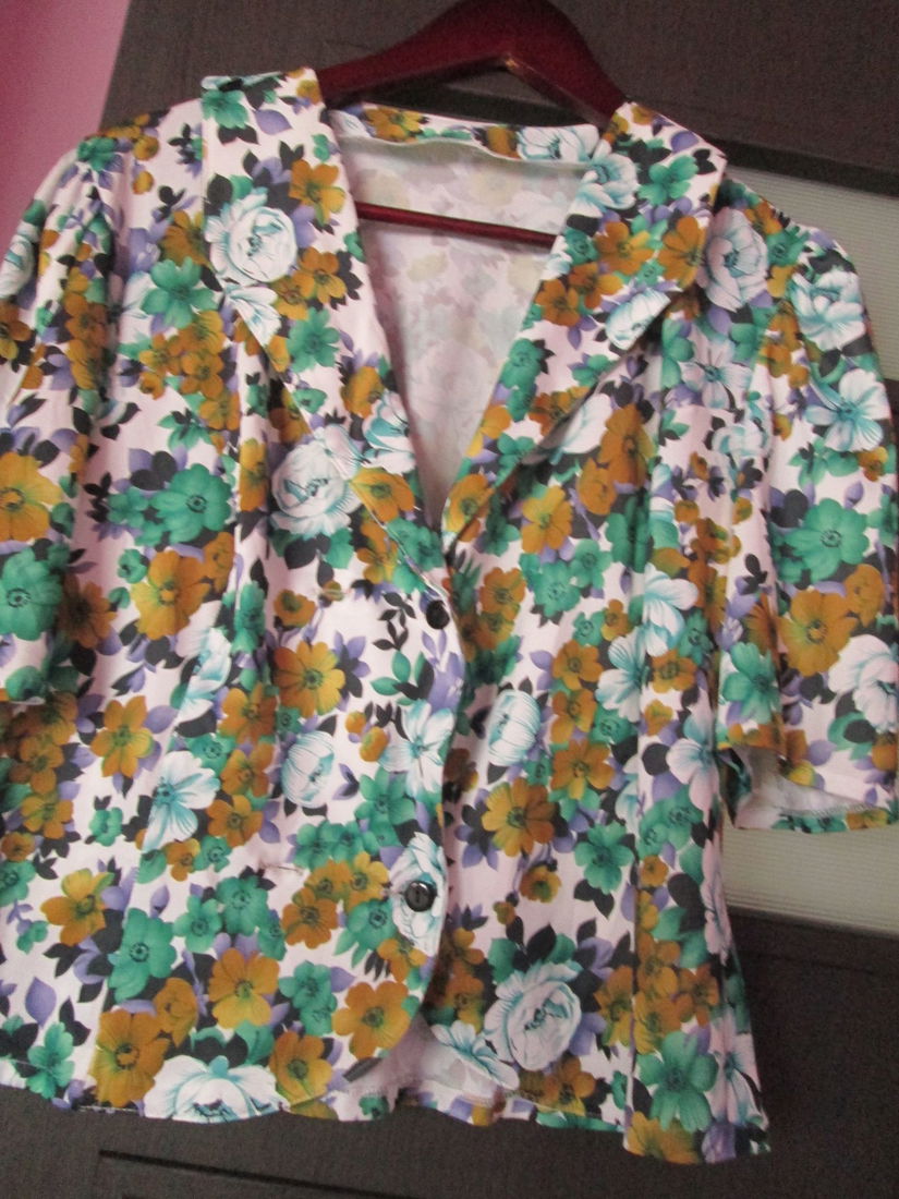 bluza vesela de vara dame M