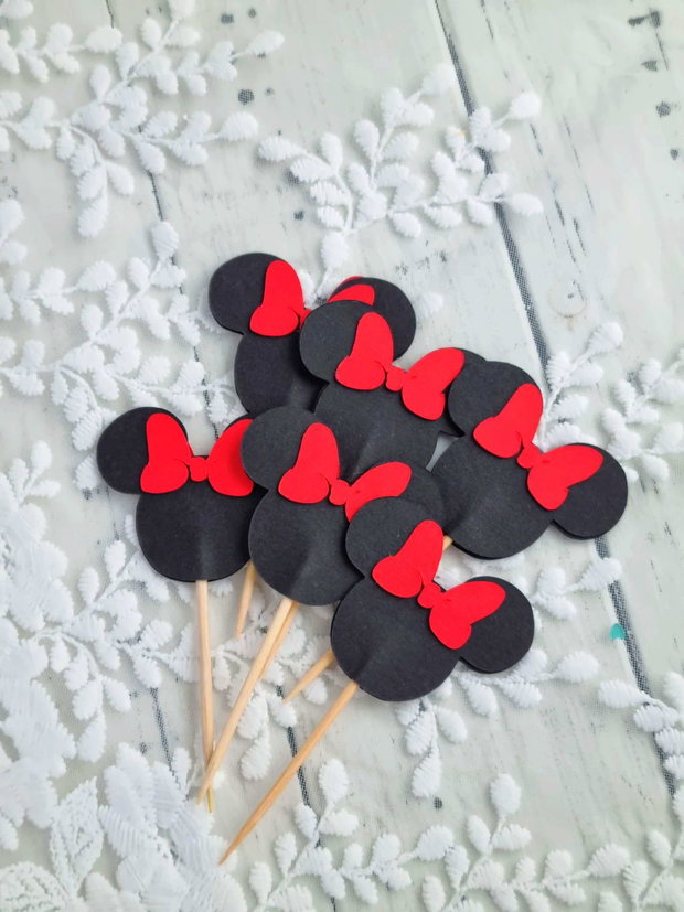 Etichete mărturii botez Minnie mouse roșie