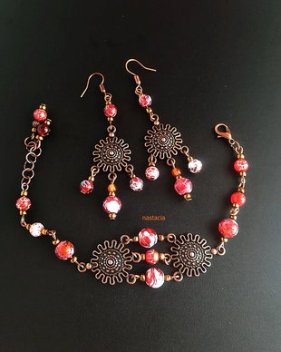 set antichizat  dantelat  cu agate