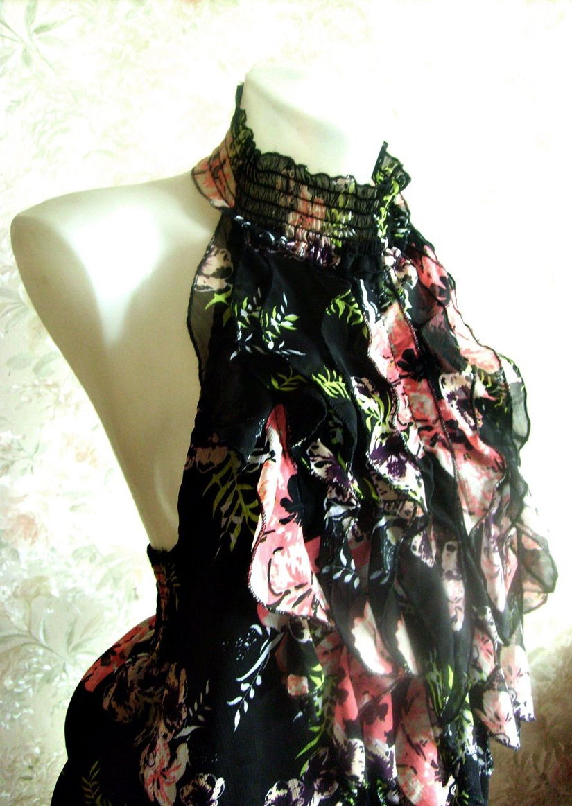 bluza- top vaporoasa ,romantica , inflorata