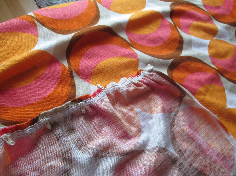 pereche draperii colorate