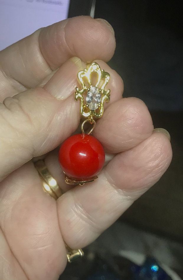 Colier si cercei din margele ceramice rosii si accesorii placate cu aur+ cercei