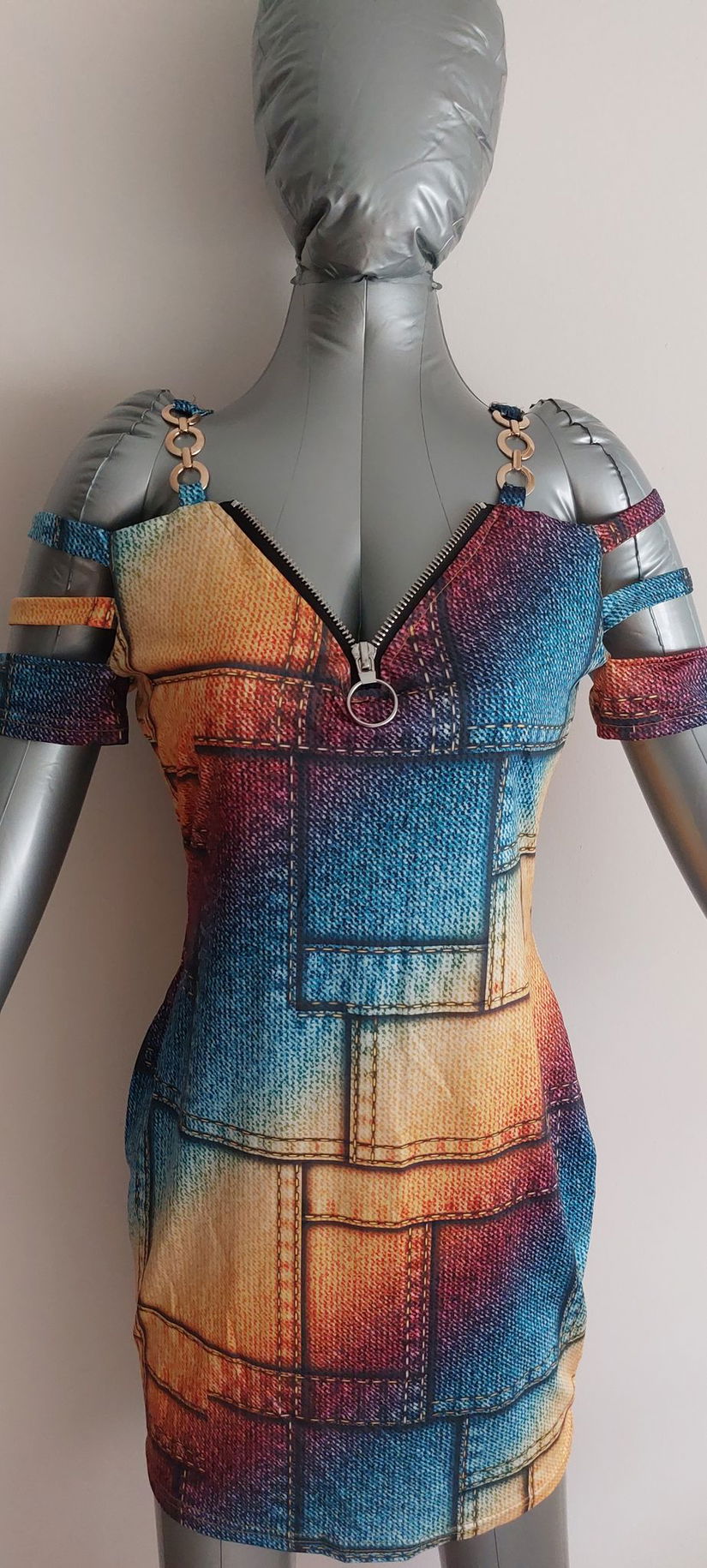 Rochie noua, multicolora,foarte chic, masura L